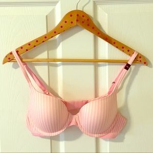 Victoria’s Secret Bra- New with Tags!